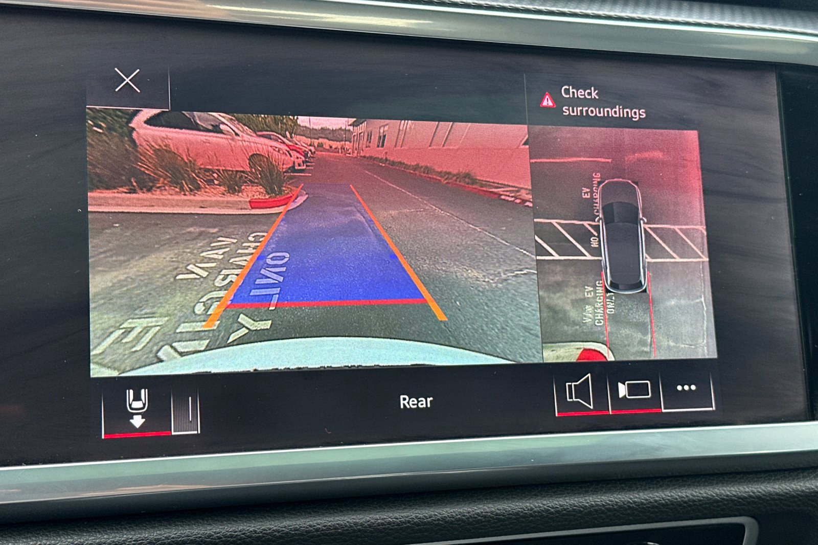 Used 2022 Audi Q3 2.0T Premium Plus w/ Premium Plus Package image 23