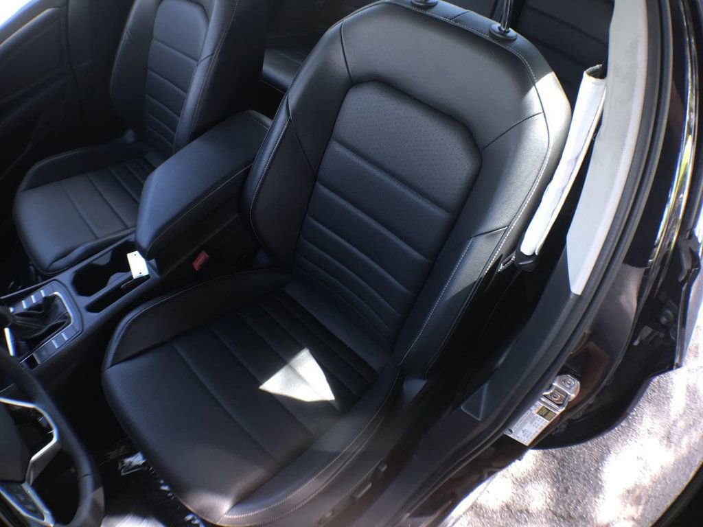 Used 2022 Volkswagen Jetta SE image 14