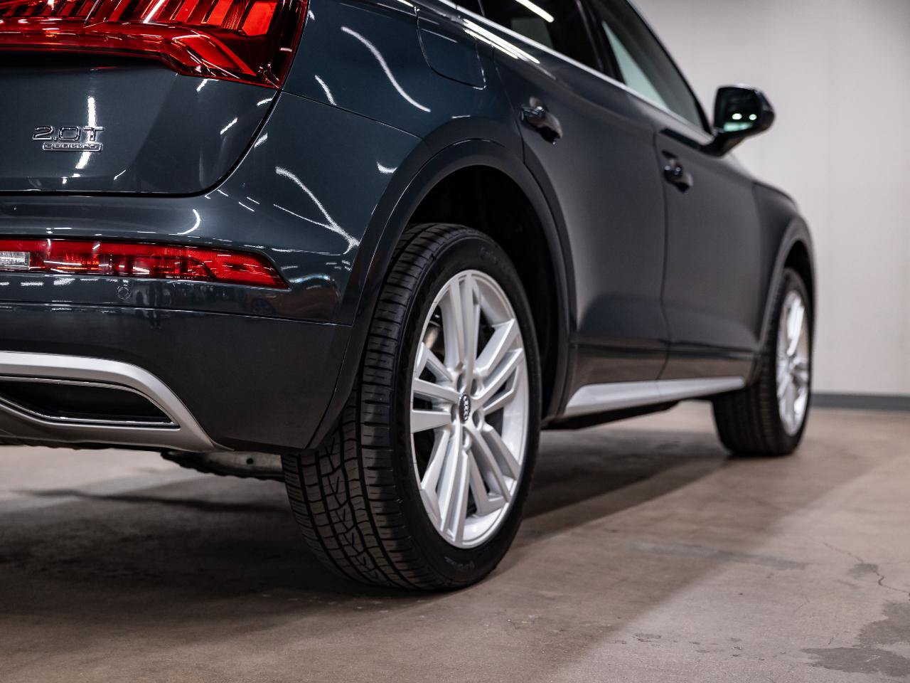 Used 2018 Audi Q5 2.0T Premium Plus w/ Premium Plus Package AWD/4WD image 34