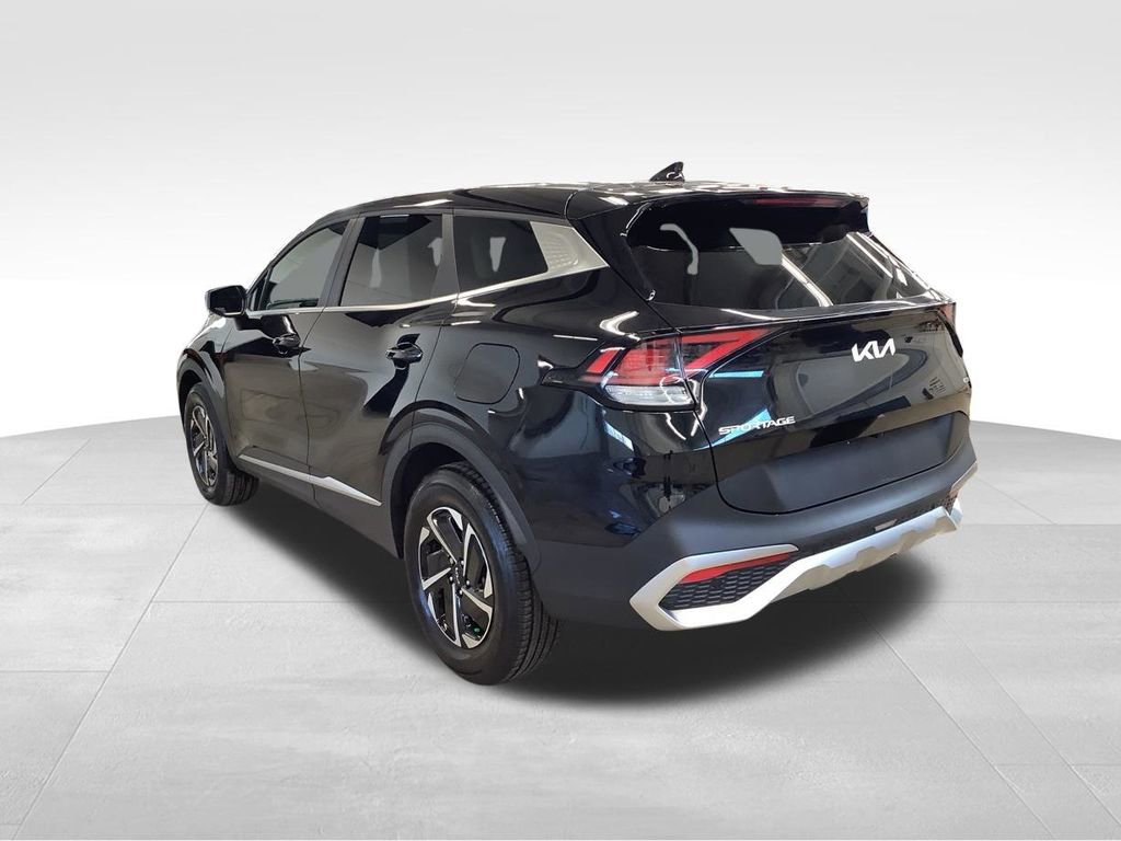 Certified 2023 Kia Sportage LX image 4