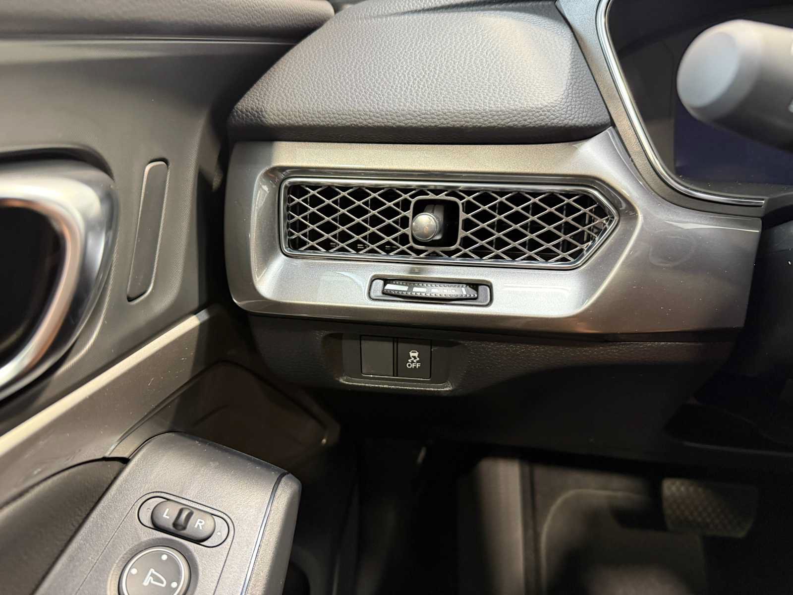 New 2026 Acura Integra FWD image 17