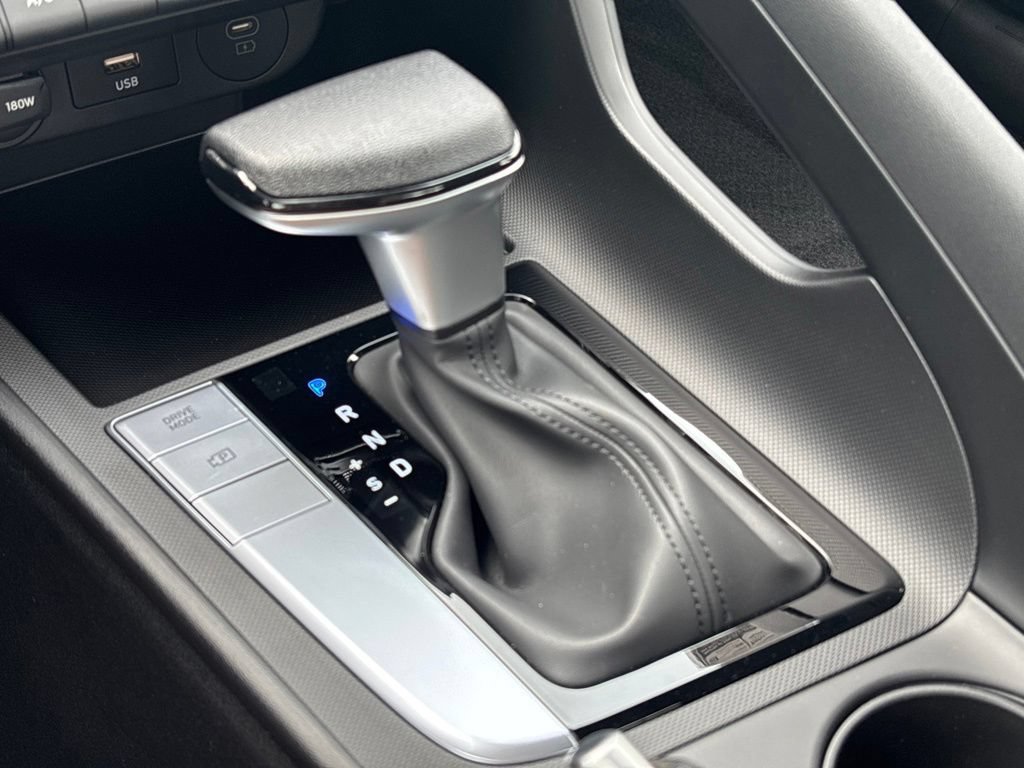 New 2026 Hyundai Elantra SE FWD image 18
