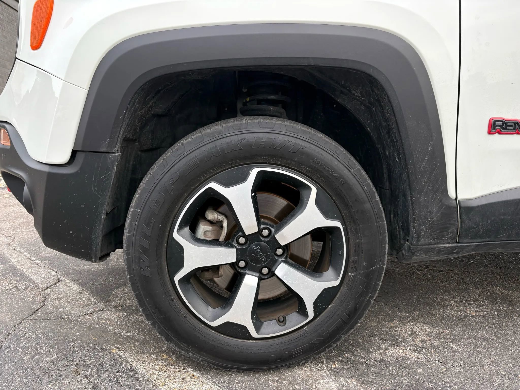 Used 2020 Jeep Renegade Trailhawk w/ Cold Weather Group image 23