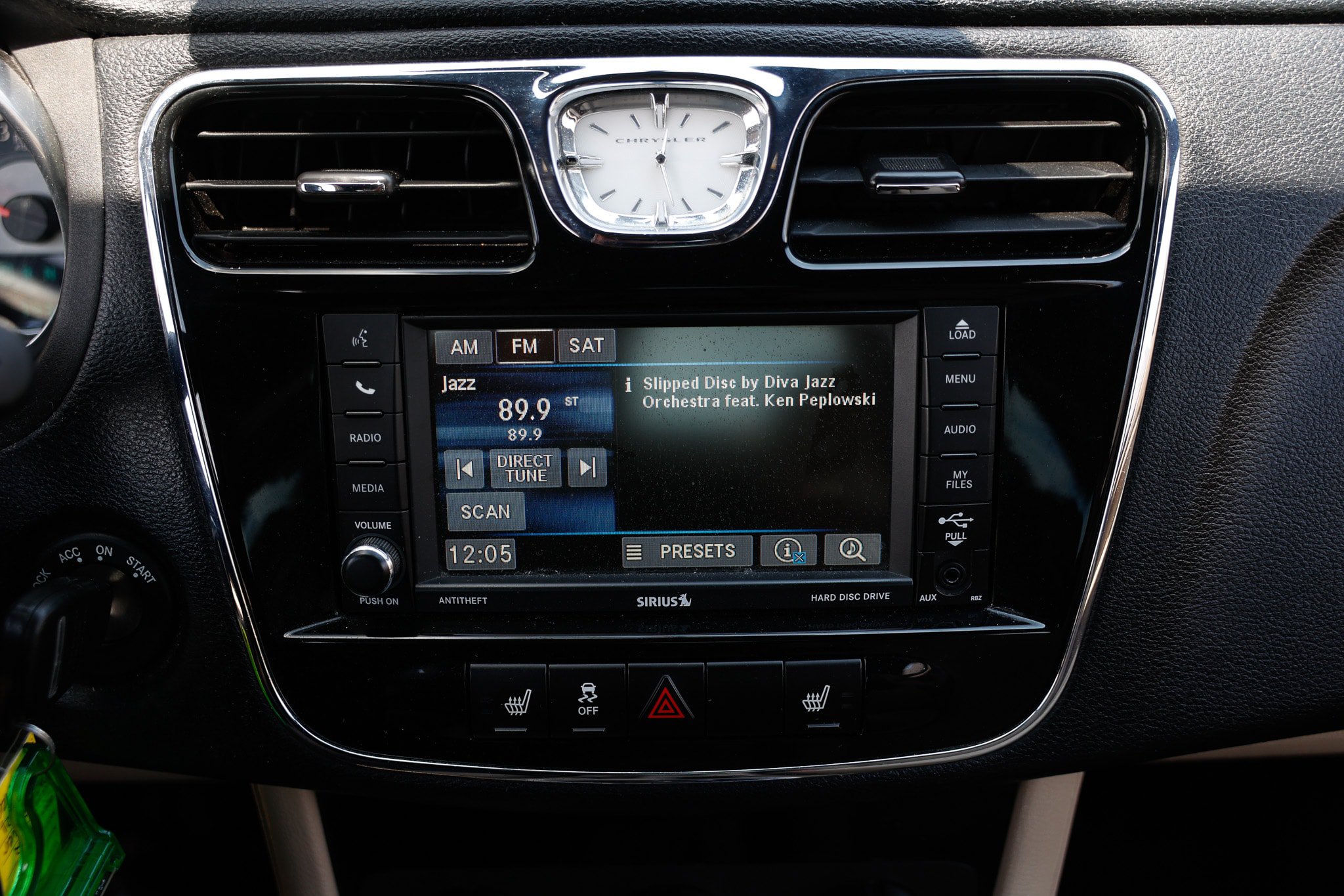 Used 2013 Chrysler 200 Touring w/ Cold Weather Group FWD image 35