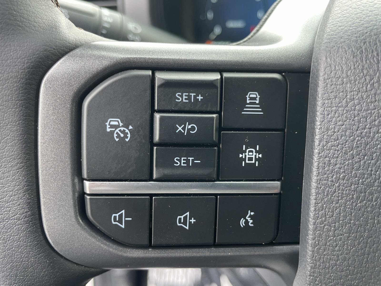 New 2025 Ford F150 Lariat w/ Equipment Group 502A High image 20