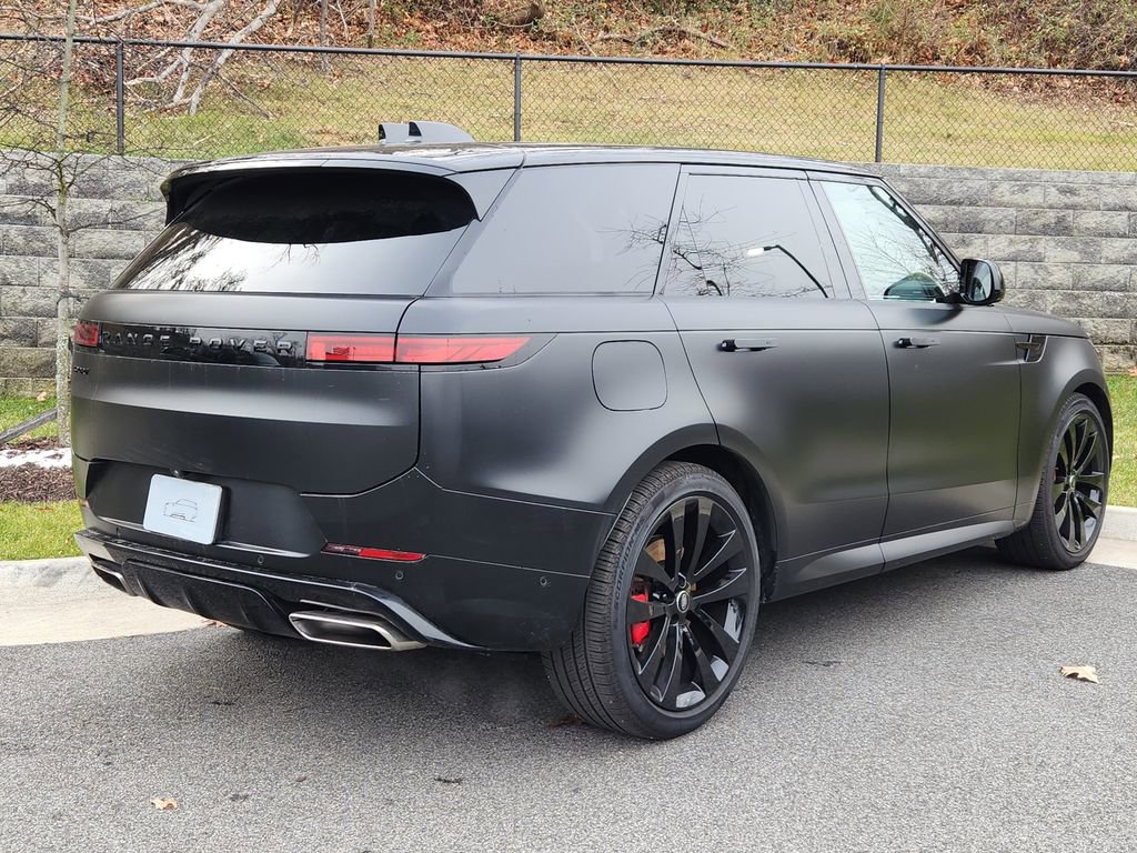 New 2025 Land Rover Range Rover Sport Dynamic SE image 2
