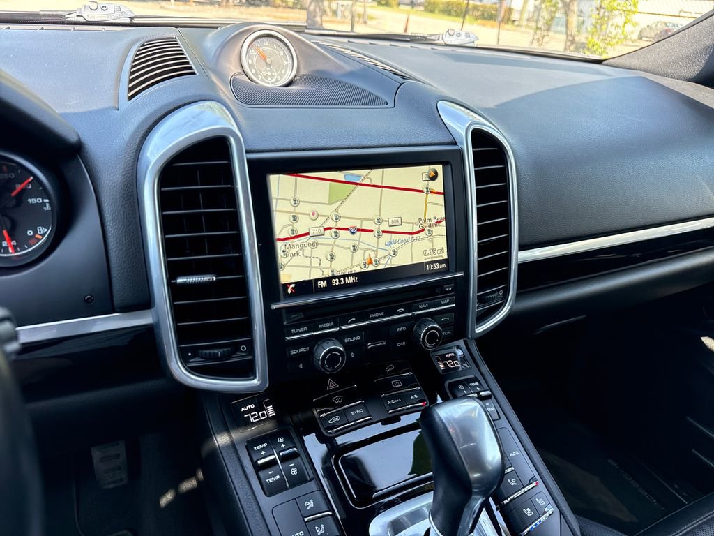 Used 2016 Porsche Cayenne AWD/4WD image 19