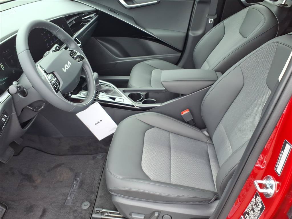 New 2026 Kia Niro EX FWD image 10