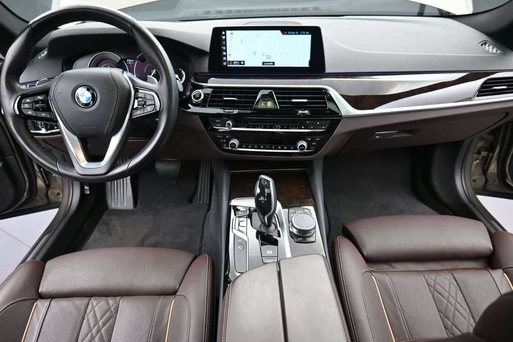 Used 2018 BMW 530e xDrive AWD/4WD image 13