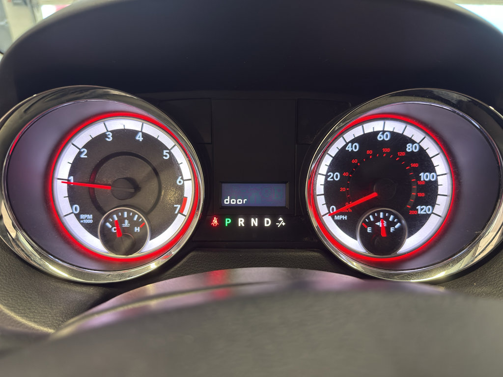 Used 2014 Dodge Grand Caravan American Value Package FWD image 17
