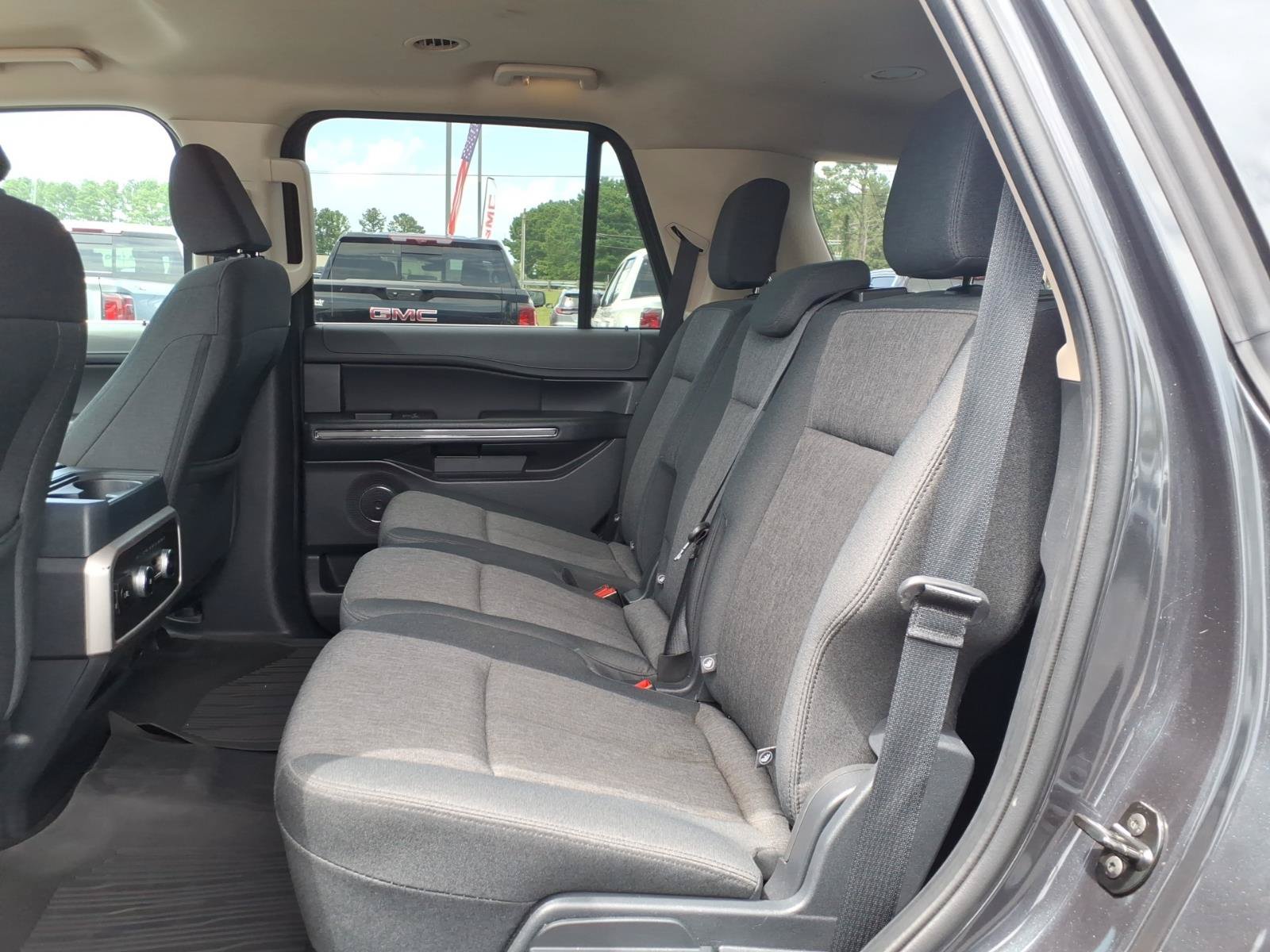 Used 2024 Ford Expedition XLT AWD/4WD image 23
