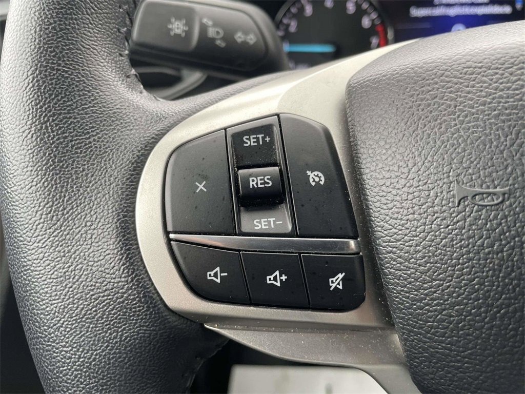 Used 2024 Ford Explorer XLT image 24