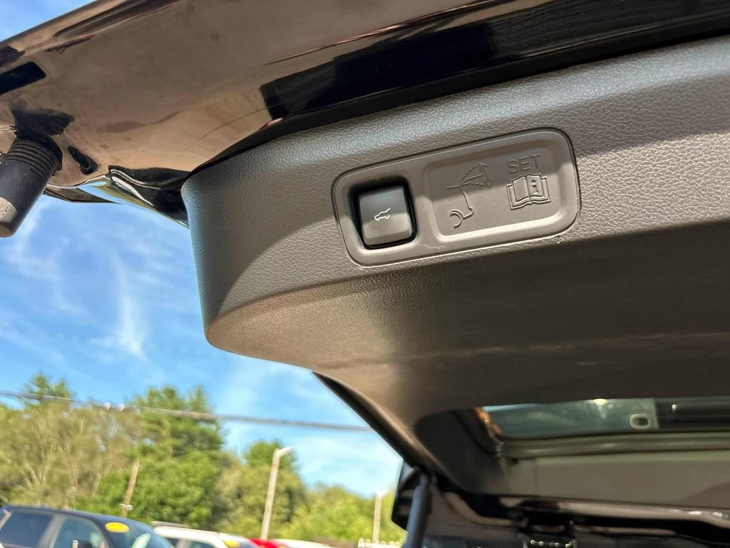 Used 2024 Ford Expedition Max Limited AWD/4WD image 18