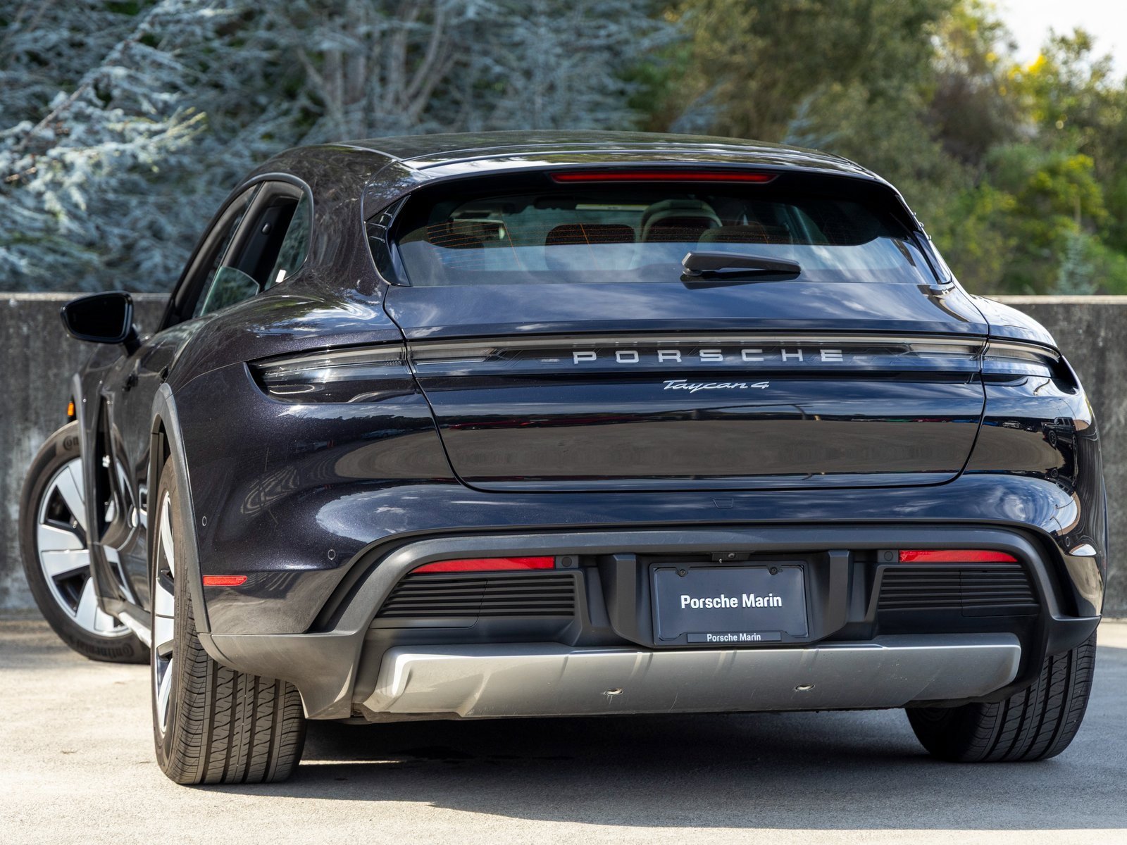 Certified 2022 Porsche Taycan 4 Cross Turismo image 3