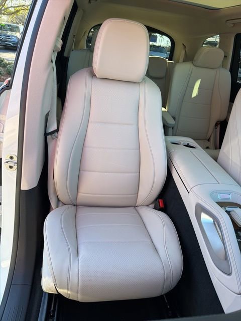Certified 2026 Mercedes-Benz GLS 450 4MATIC image 33