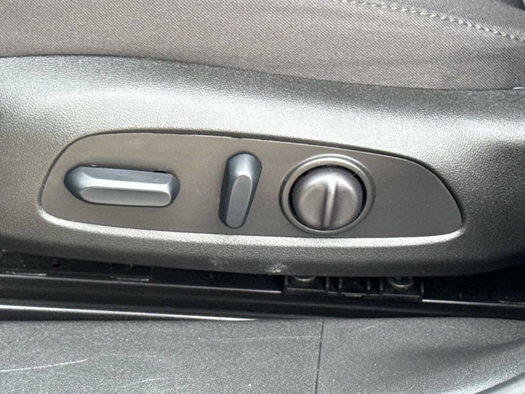 Used 2024 Chevrolet Malibu LT FWD image 19