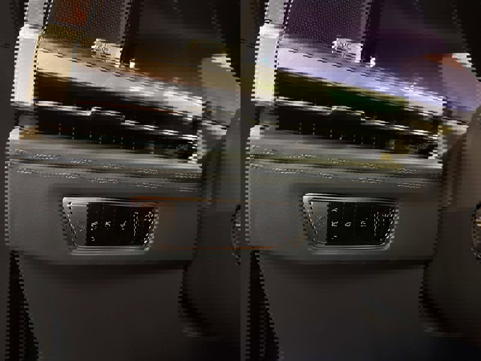 New 2025 Cadillac Escalade IQ Luxury 2 image 17