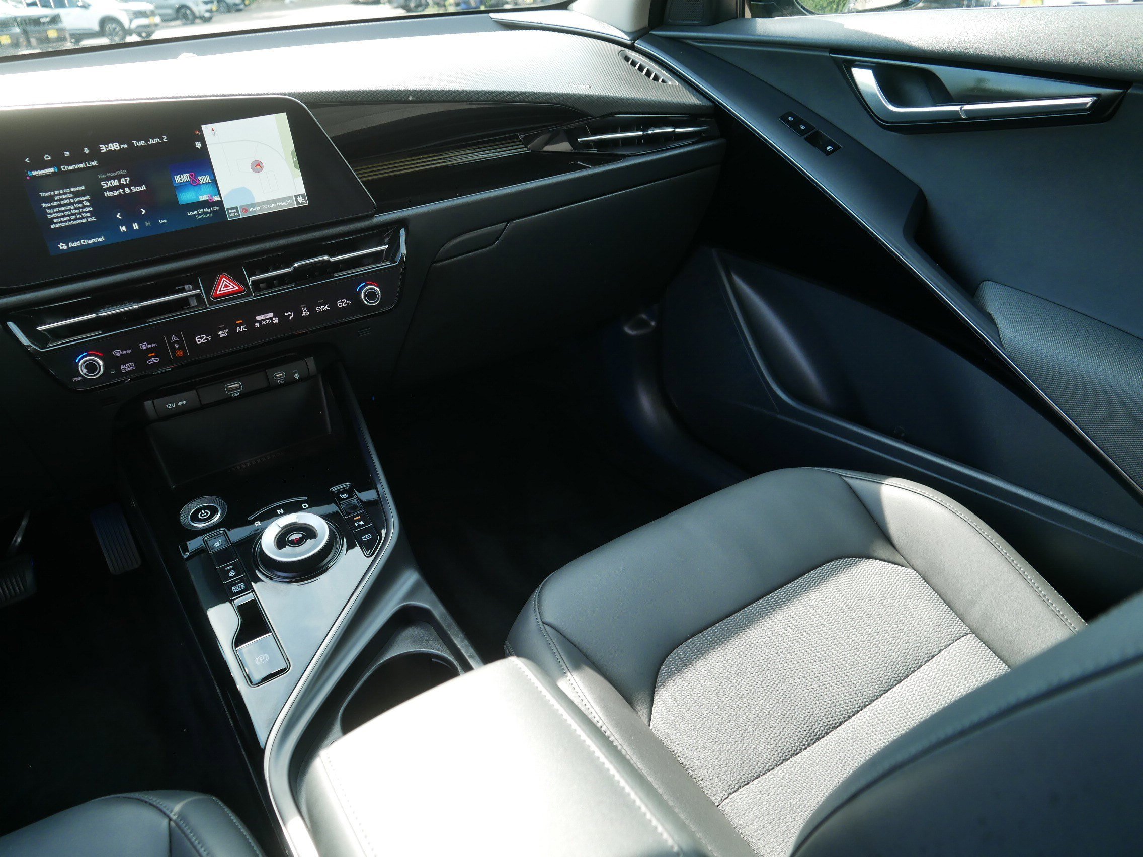 Certified 2024 Kia Niro Wind w/ Wind Preserve Package FWD image 11
