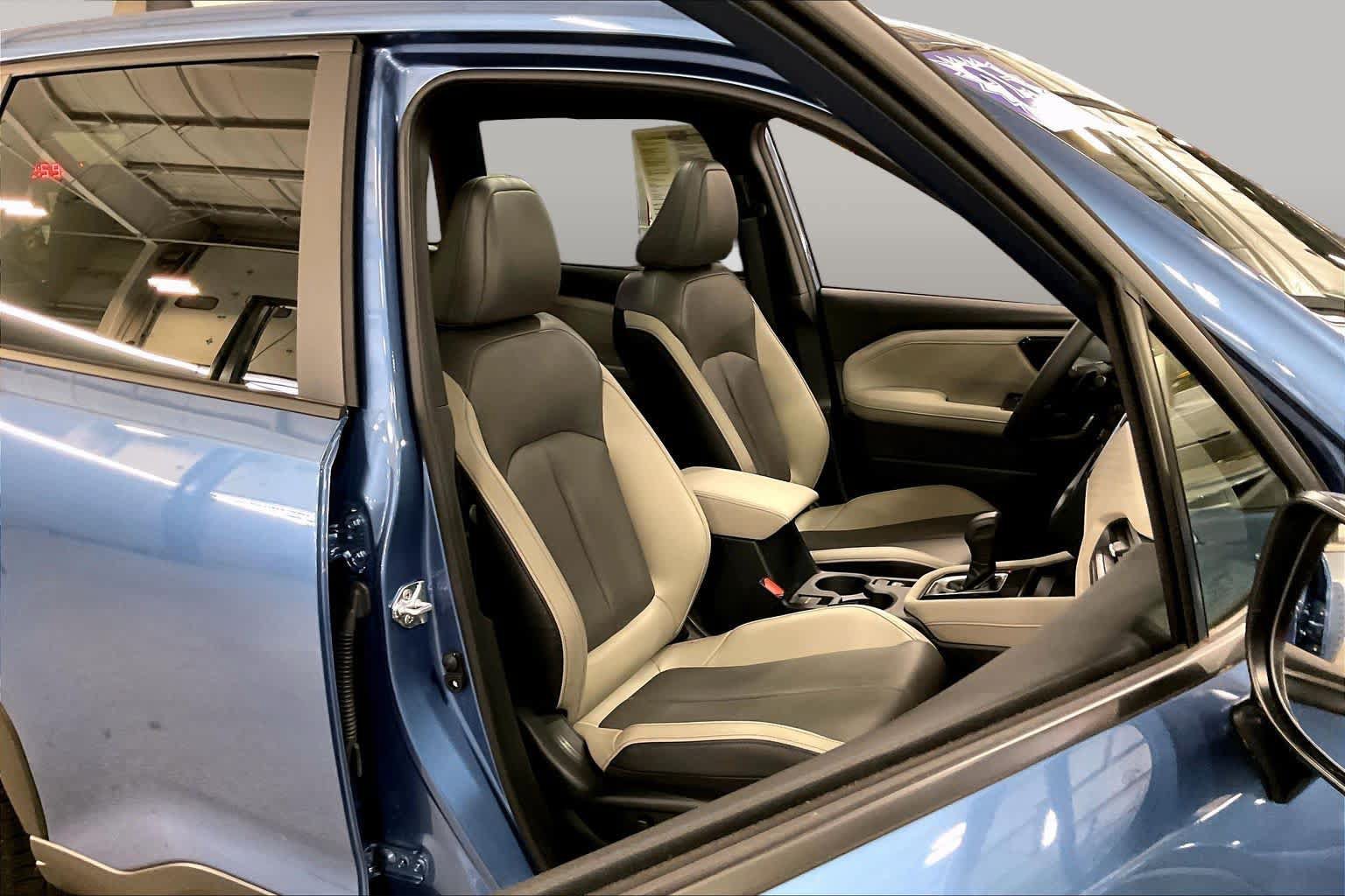 Used 2025 Subaru Forester Limited AWD/4WD image 9