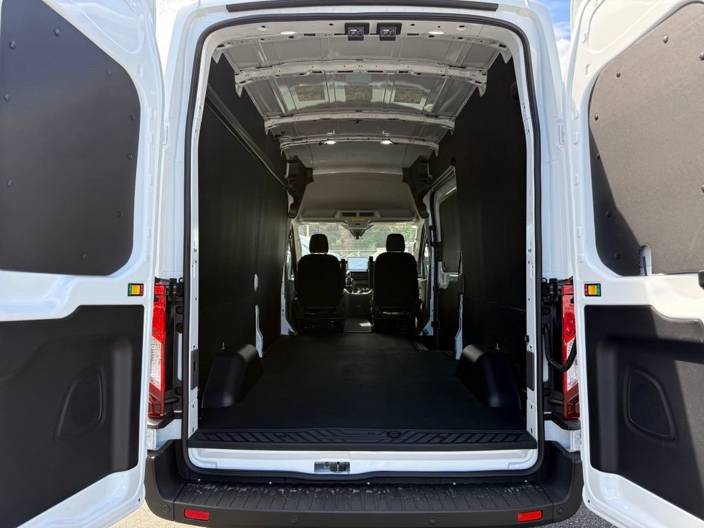New 2026 Ford Transit 250 148 High Roof w/ Load Area Protection Package RWD image 4