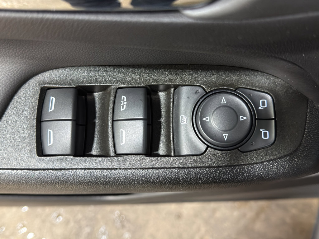 Used 2023 Chevrolet Equinox LT image 10