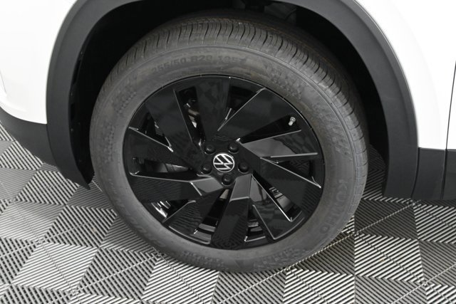 New 2026 Volkswagen Atlas SE image 30