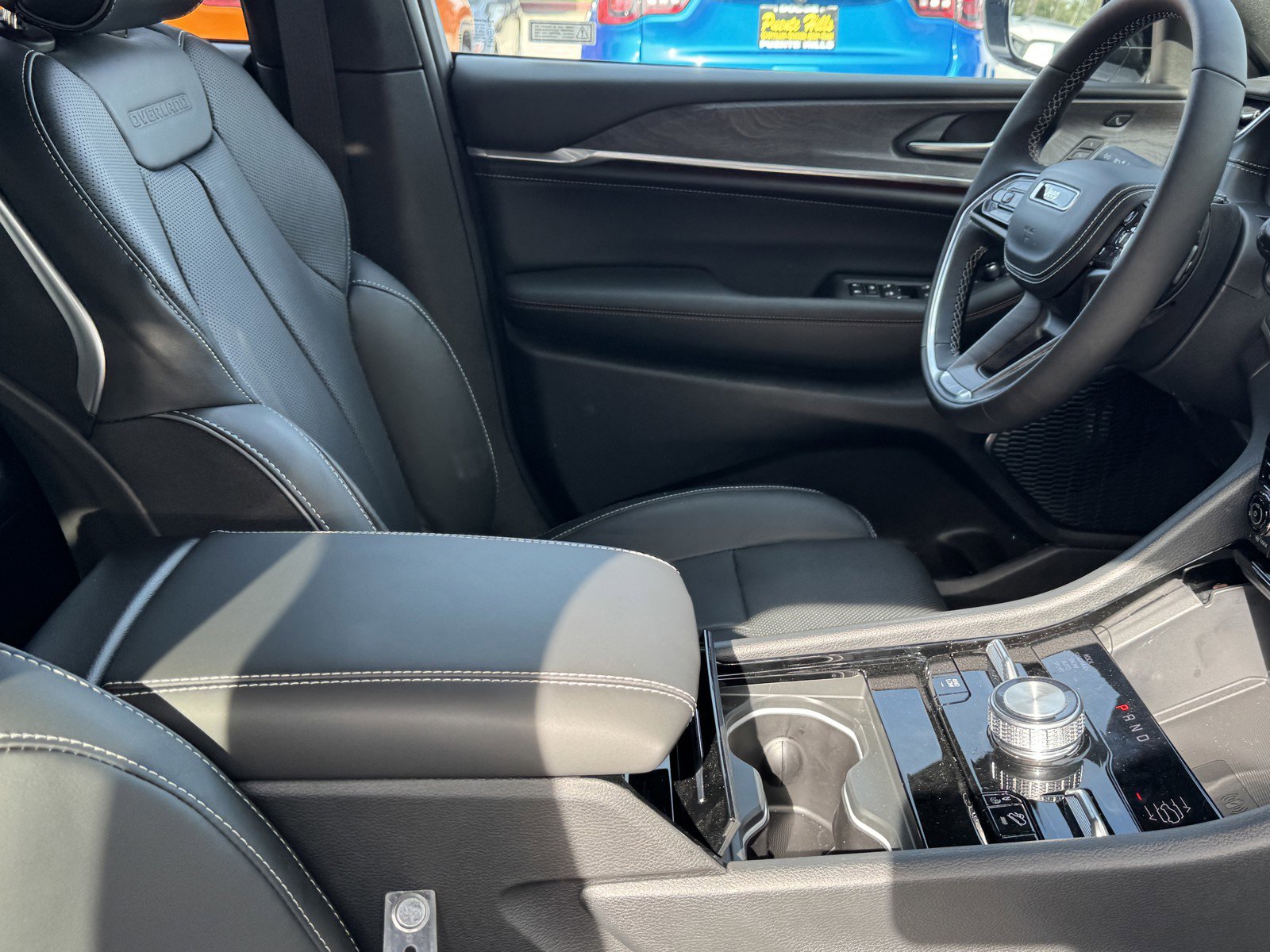 New 2025 Jeep Grand Cherokee Overland w/ Luxury Tech Group IV image 8