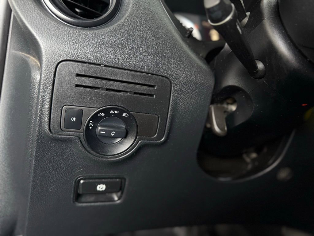 Used 2018 Mercedes-Benz Metris w/ Blind Spot Assist Package image 26