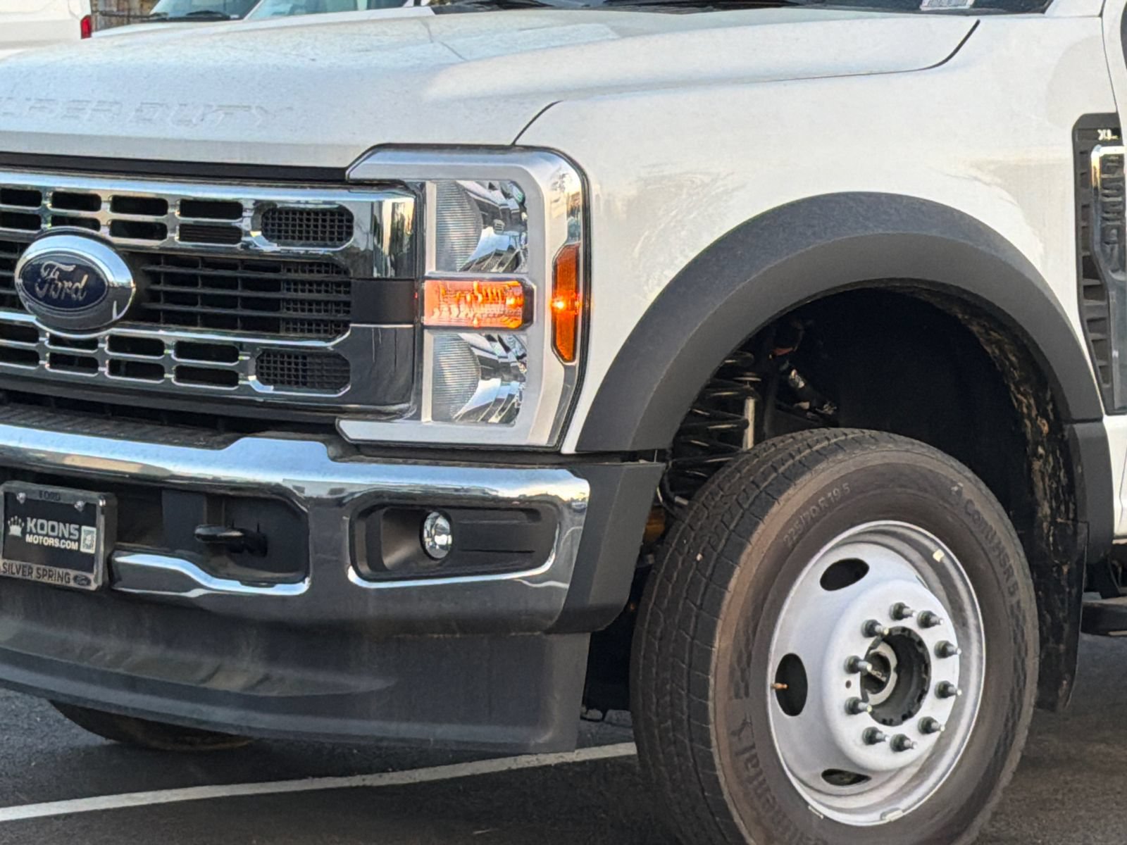 New 2025 Ford F550 4x4 SuperCab Super Duty w/ XL Chrome Package image 2