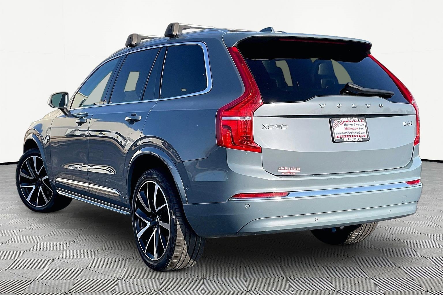 Used 2023 Volvo XC90 B6 Plus image 10