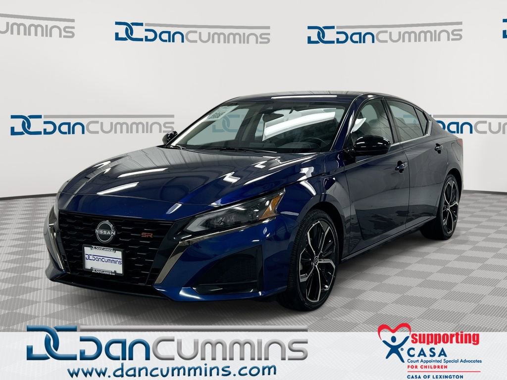 Used 2024 Nissan Altima 2.5 SR image 1