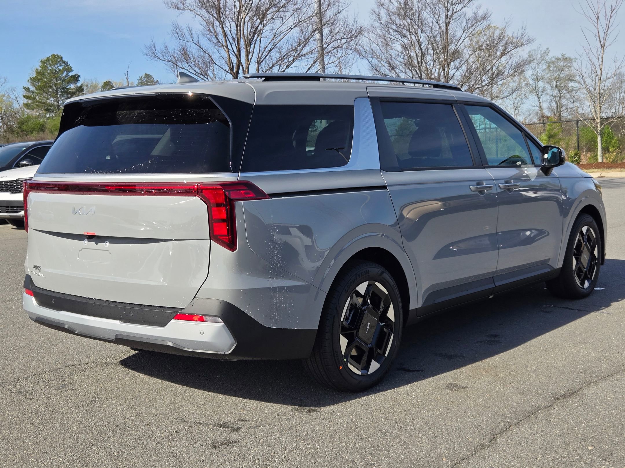 New 2026 Kia Carnival EX FWD image 7