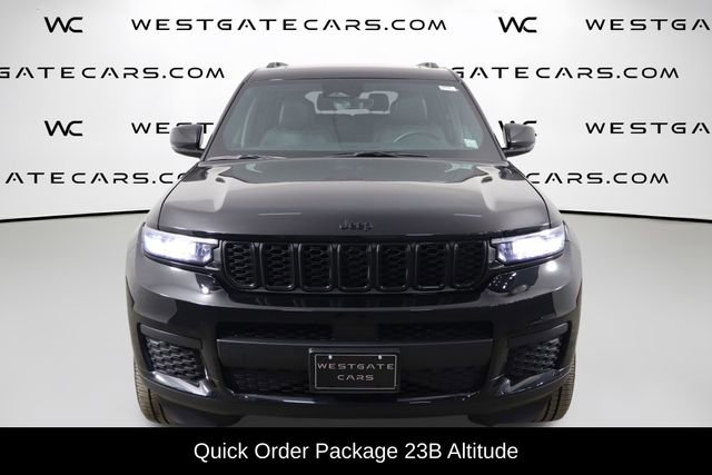 Used 2023 Jeep Grand Cherokee L Laredo AWD/4WD image 2