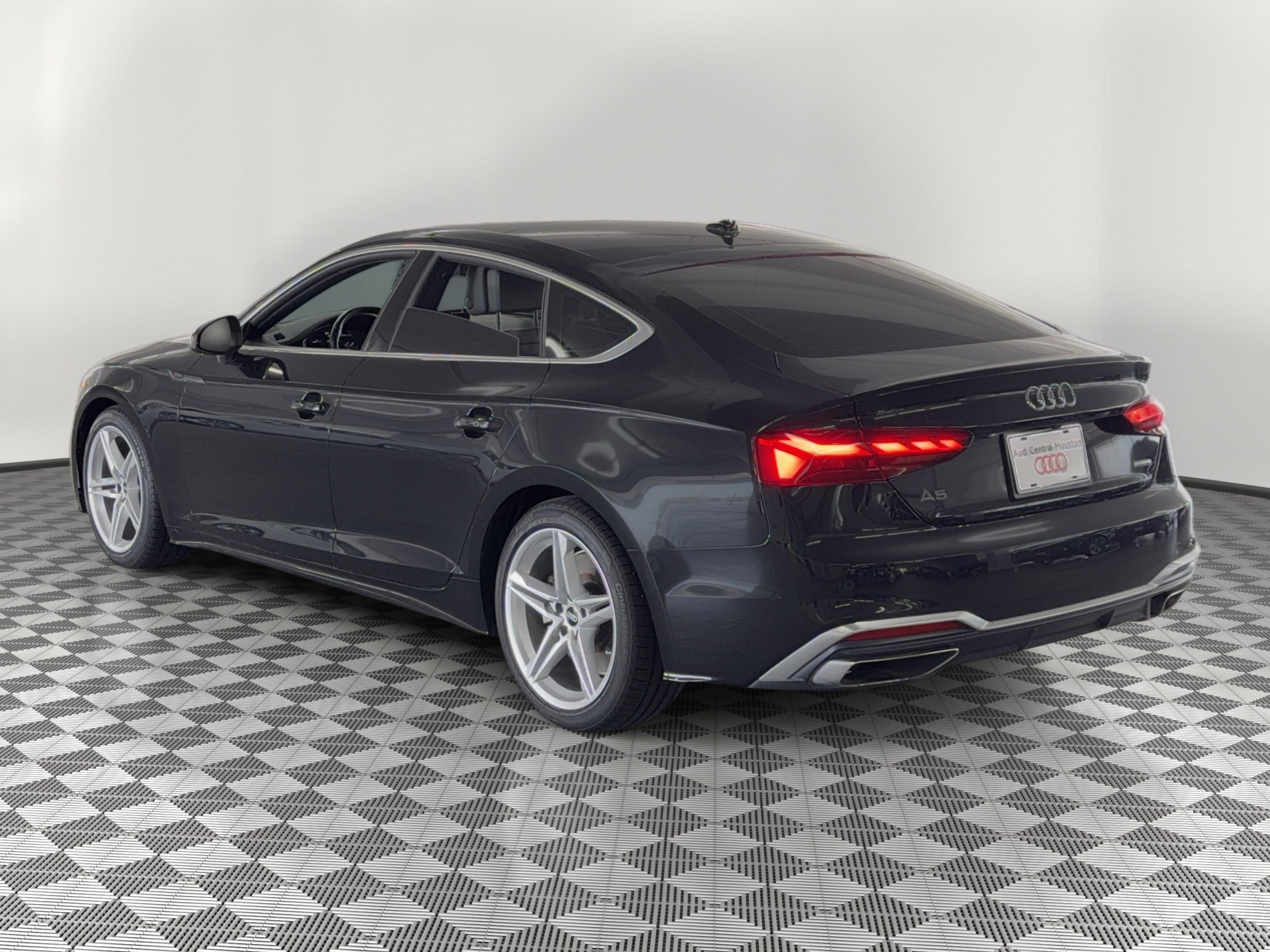 Used 2022 Audi A5 2.0T Premium Plus w/ Premium Plus AWD/4WD image 3