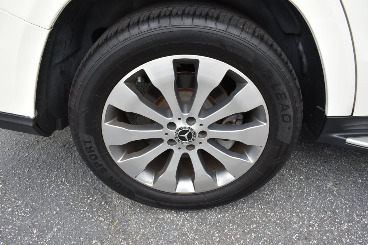 Used 2018 Mercedes-Benz GLS 450 4MATIC w/ Premium Package image 43