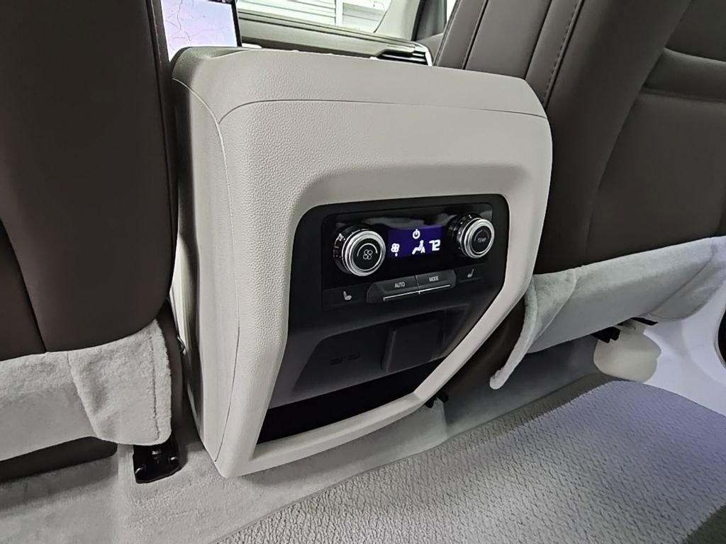 New 2026 GMC Acadia Denali w/ Super Cruise Package image 33