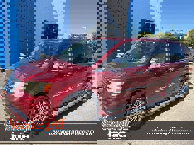 Used 2013 Chrysler Town & Country Touring-L w/ Driver Convenience Group