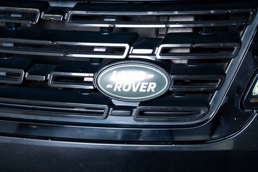 Used 2023 Land Rover Range Rover Sport SE image 17