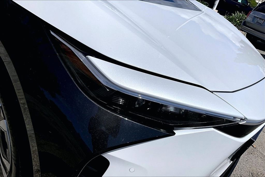 Certified 2025 Toyota bZ4X FWD w/ Weather Package image 32