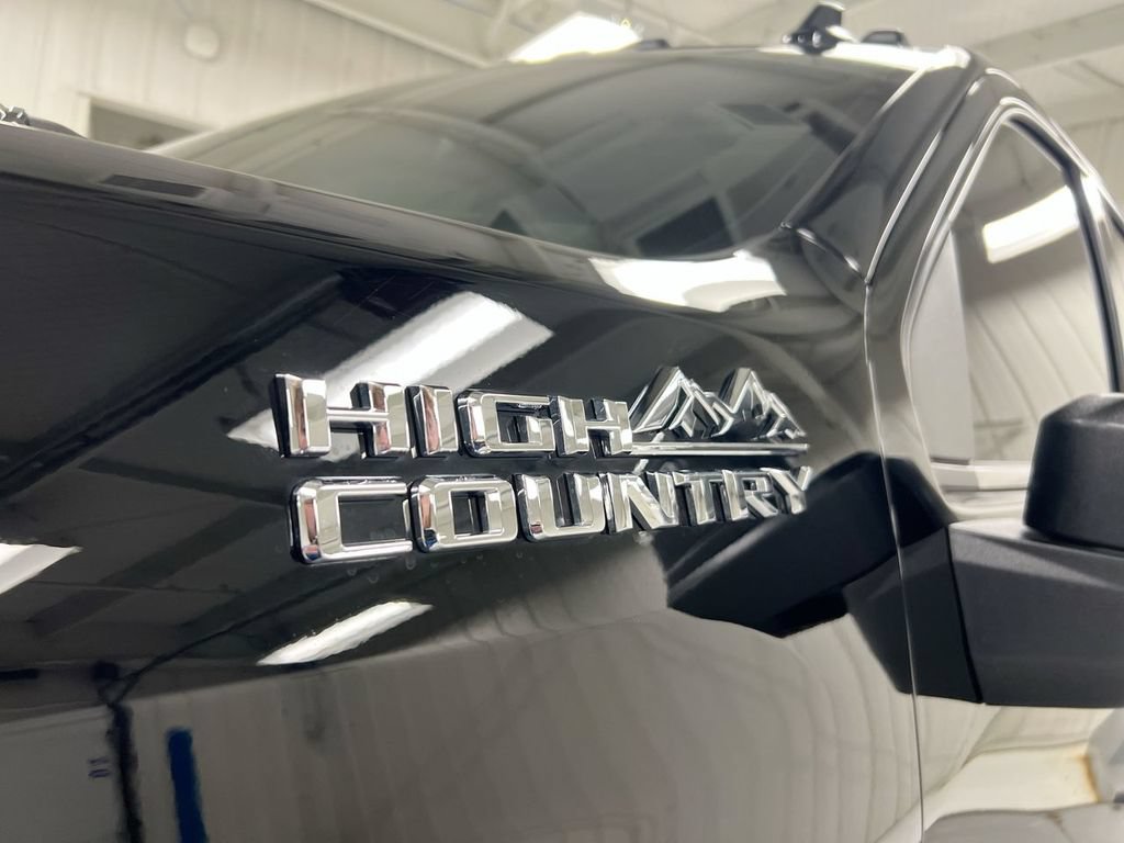 Used 2024 Chevrolet Silverado 2500 High Country w/ Technology Package AWD/4WD image 27