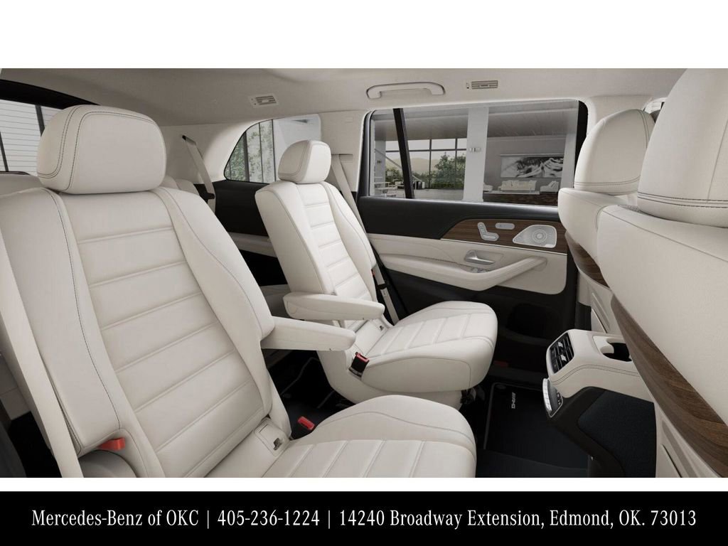 New 2026 Mercedes-Benz GLS 450 4MATIC image 5