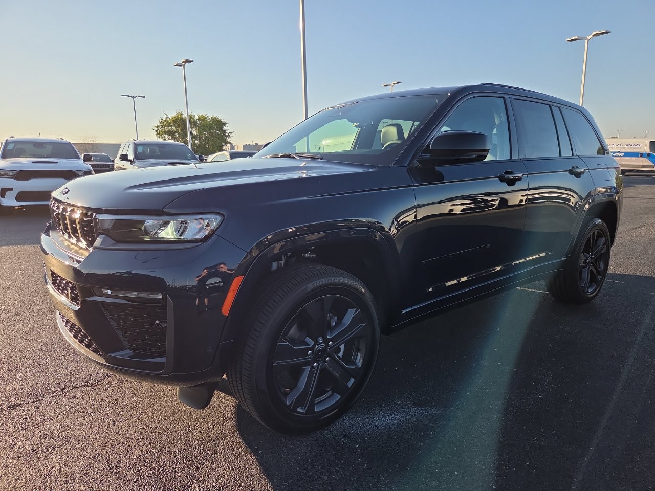 New 2027 Jeep Grand Cherokee Limited AWD/4WD image 27