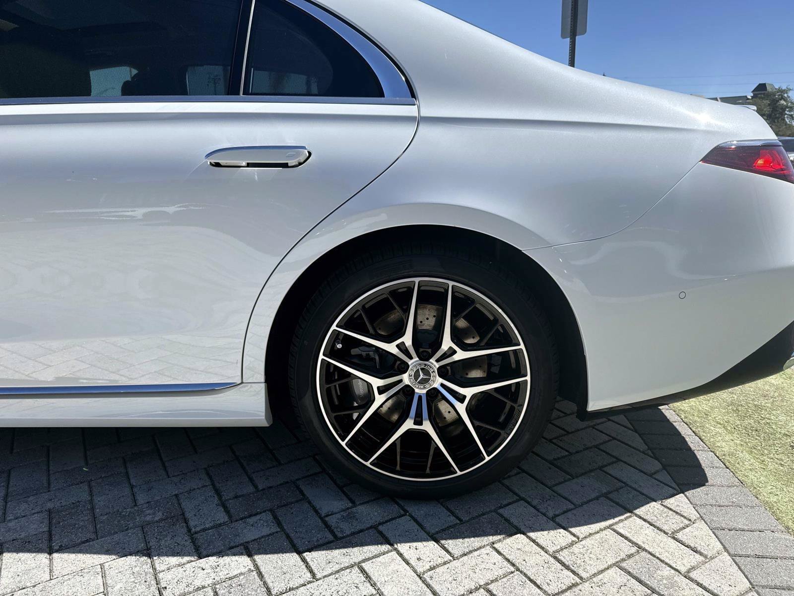 New 2027 Mercedes-Benz S 580 4MATIC Sedan image 10