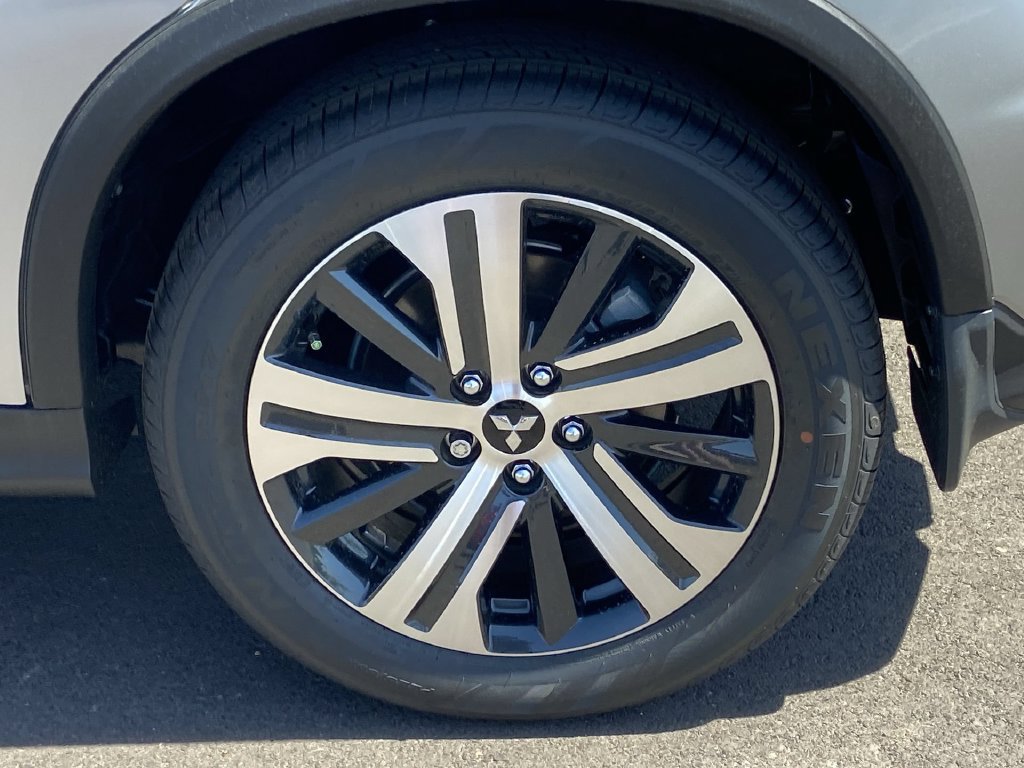 New 2027 Mitsubishi Outlander Sport SE FWD image 28