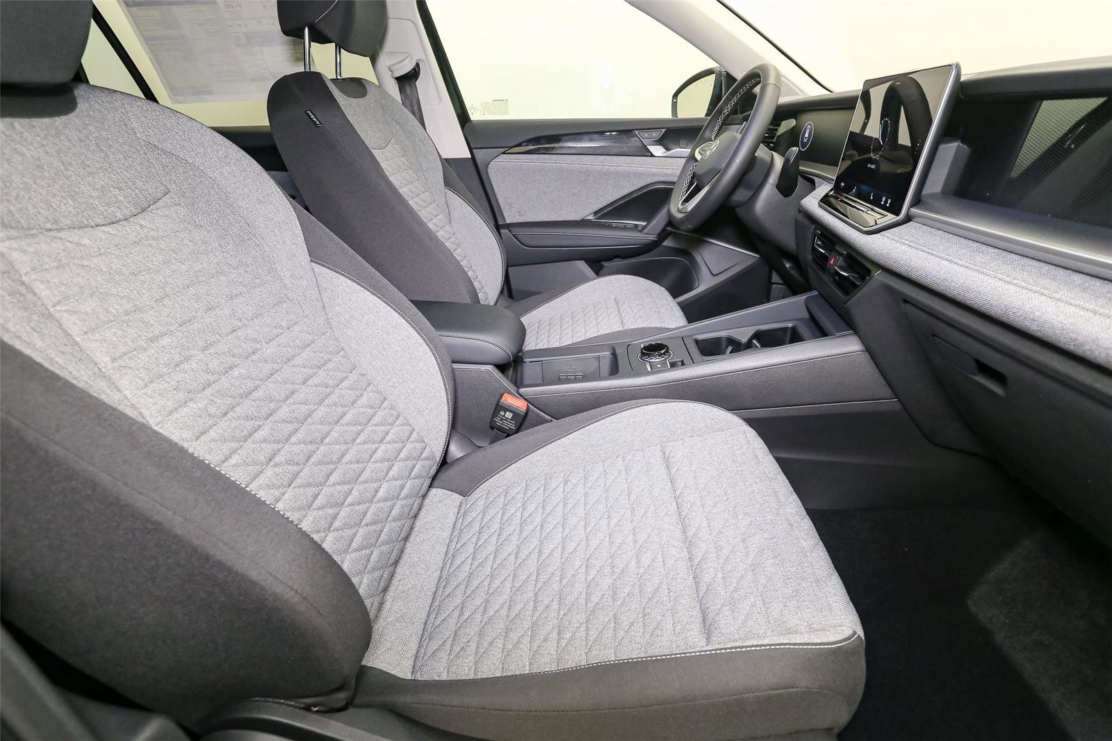 New 2025 Volkswagen Tiguan S image 13