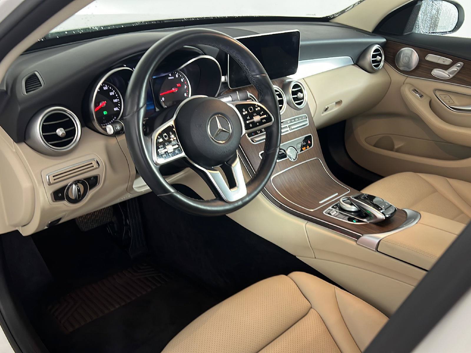 Used 2019 Mercedes-Benz C 300 4MATIC Sedan image 2