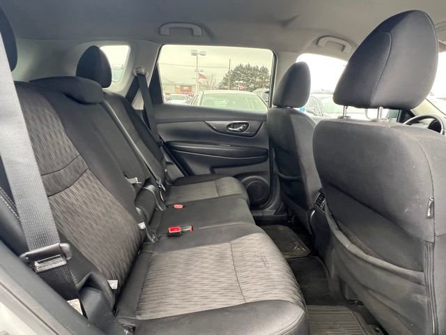 Used 2019 Nissan Rogue SV w/ Premium Package image 16