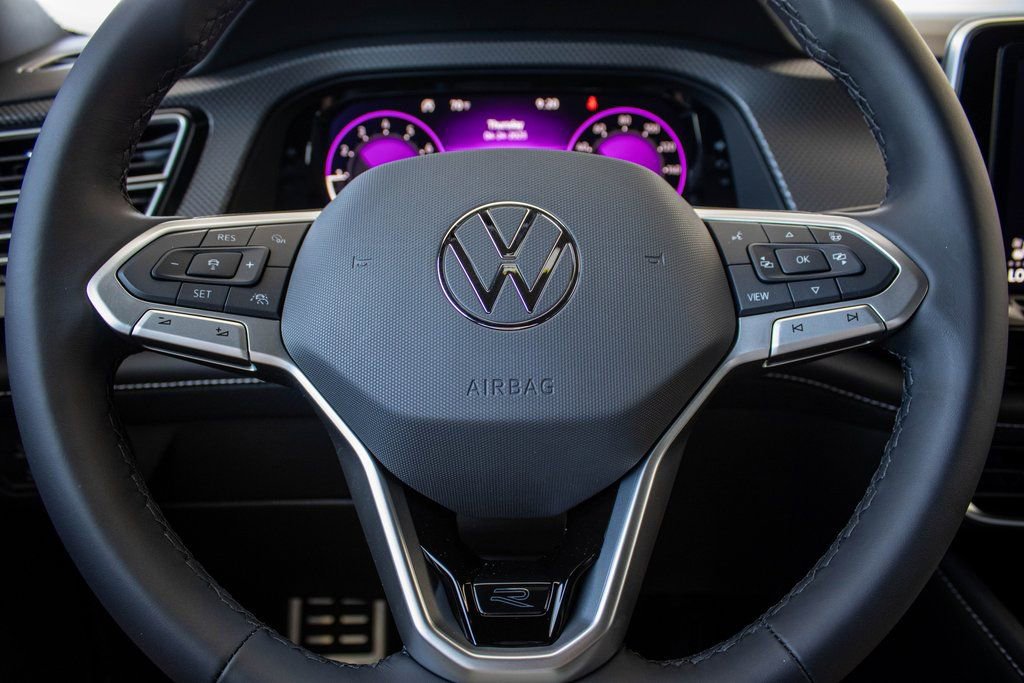 New 2025 Volkswagen Atlas Cross Sport SEL R-Line AWD/4WD image 36