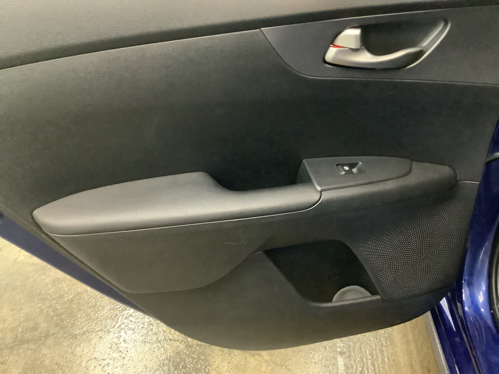 Used 2020 Kia Forte LXS FWD image 21