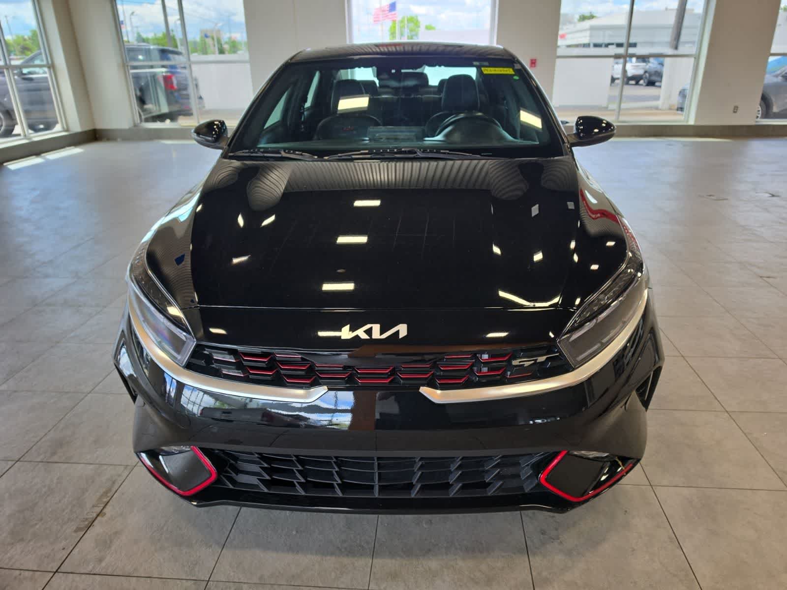 Used 2023 Kia Forte GT FWD image 3